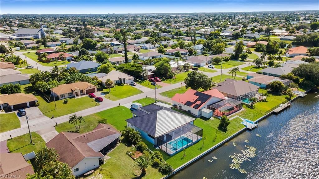2127 NE 1st Ter, Cape Coral, FL 33909 Photo