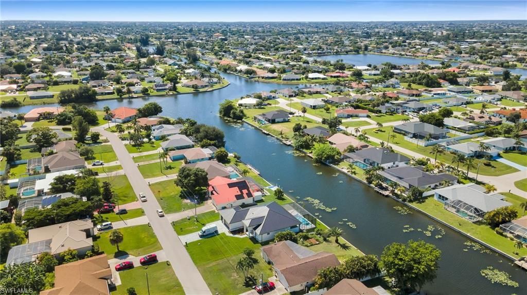 2127 NE 1st Ter, Cape Coral, FL 33909 Photo