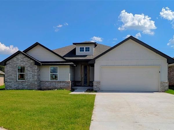 11604 SW 15th Terrace, Yukon, OK 73099