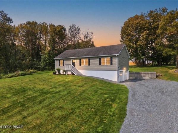 44 Long Meadow Drive, Honesdale, PA 18431