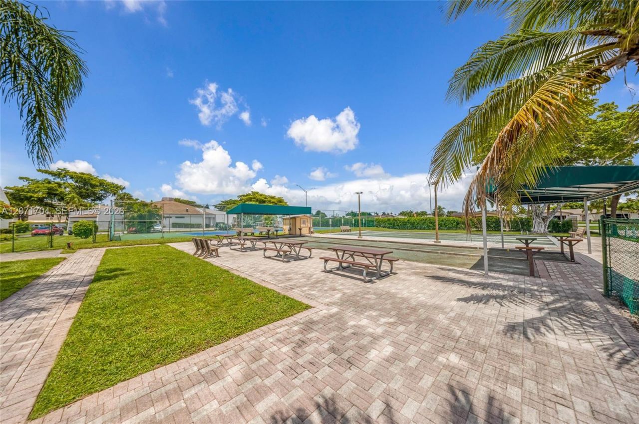 6750 Royal Palm Blvd, Unit 106E, Margate, FL 33063 Photo