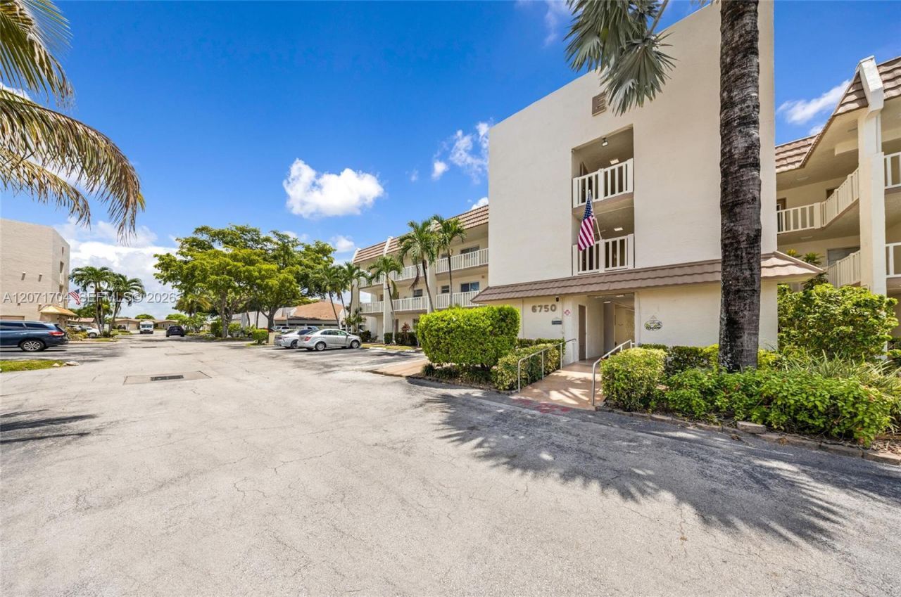 6750 Royal Palm Blvd, Unit 106E, Margate, FL 33063 Photo