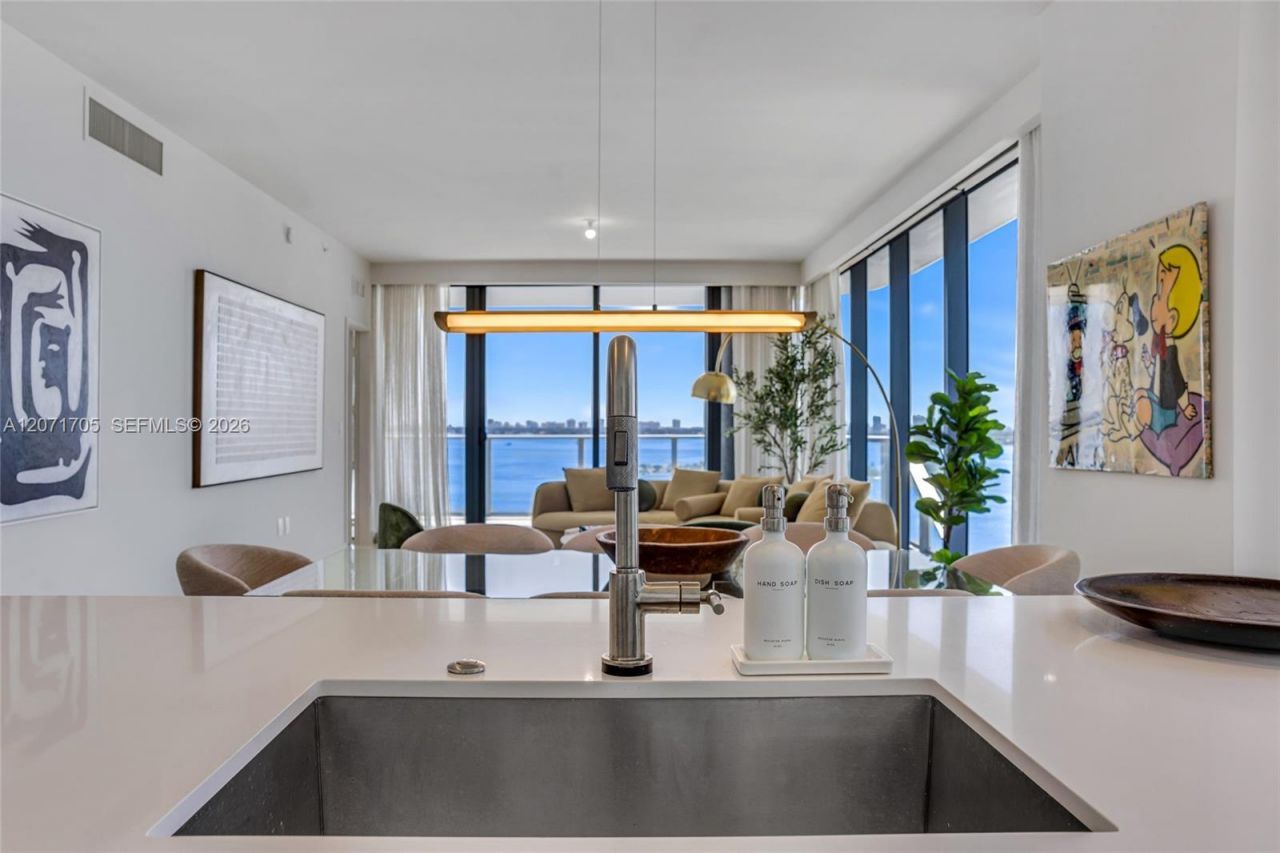 700 NE 24th St, Unit 1107, Miami, FL 33137 Photo