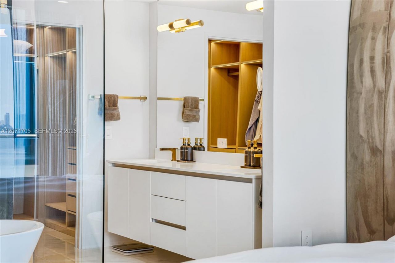 700 NE 24th St, Unit 1107, Miami, FL 33137 Photo