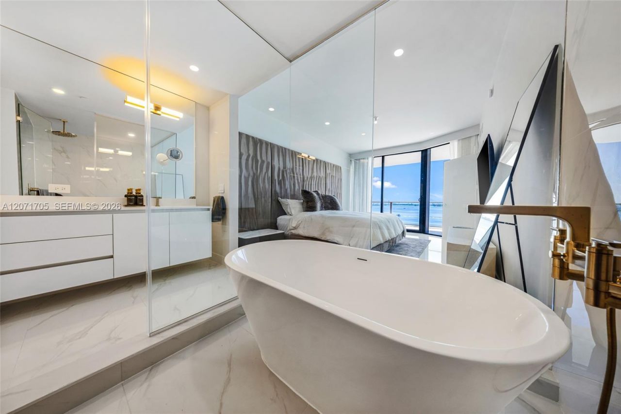 700 NE 24th St, Unit 1107, Miami, FL 33137 Photo