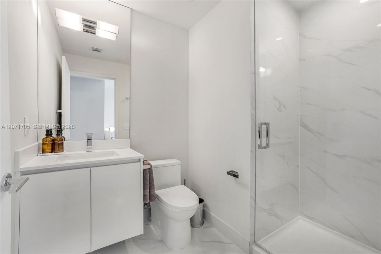 700 NE 24th St, Unit 1107, Miami, FL 33137 Photo