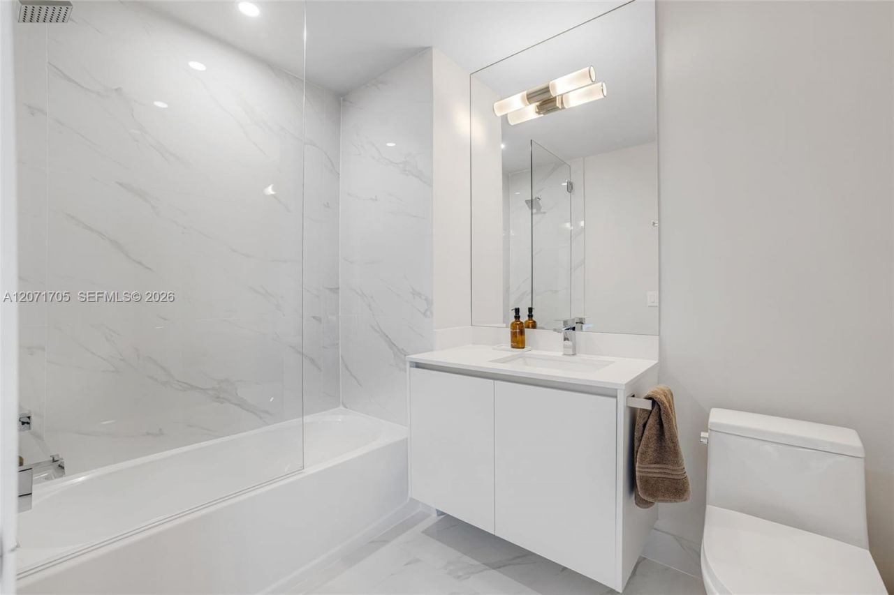 700 NE 24th St, Unit 1107, Miami, FL 33137 Photo