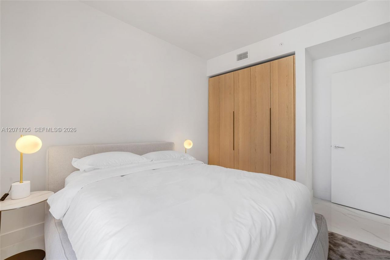 700 NE 24th St, Unit 1107, Miami, FL 33137 Photo