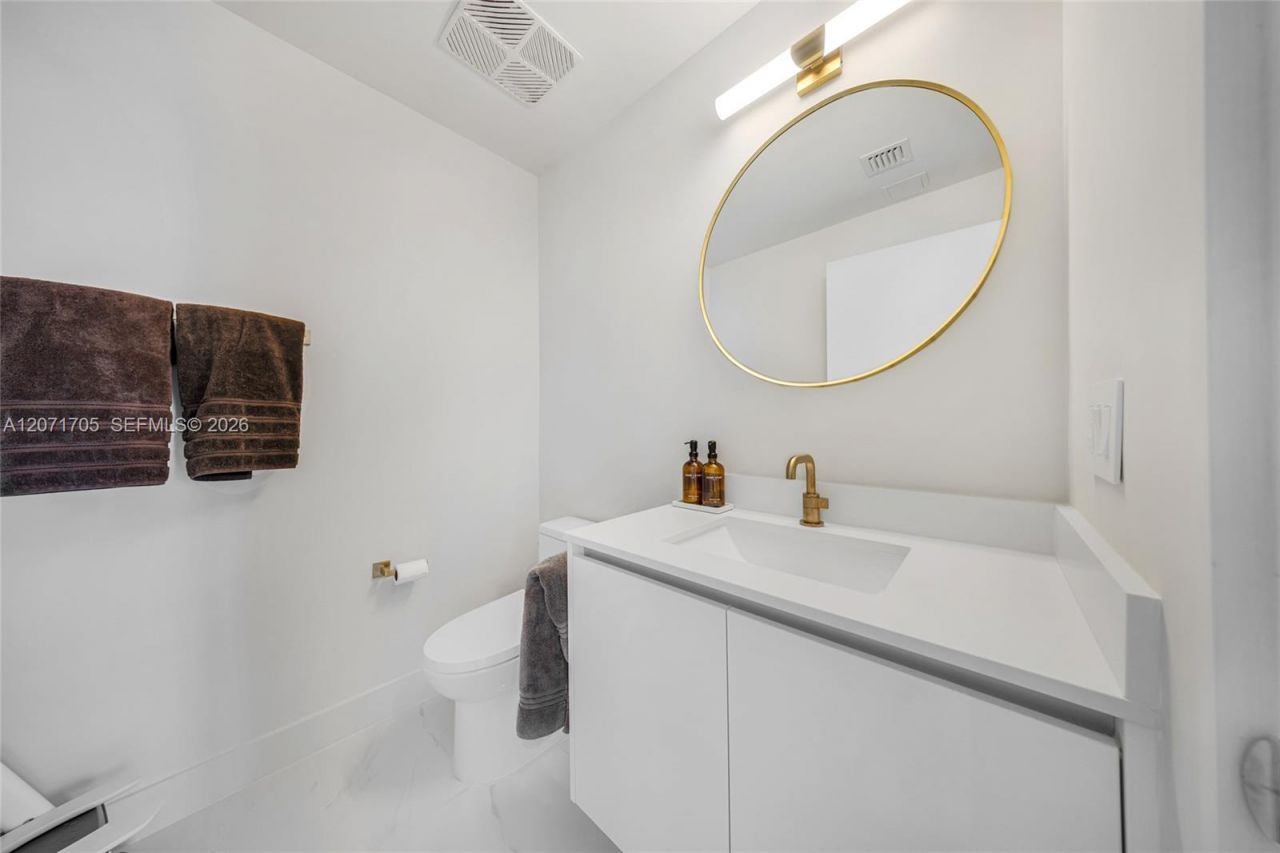 700 NE 24th St, Unit 1107, Miami, FL 33137 Photo
