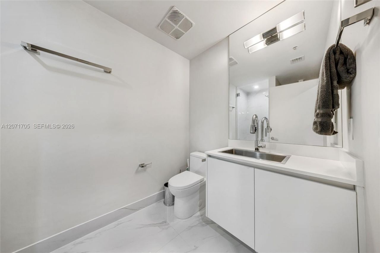700 NE 24th St, Unit 1107, Miami, FL 33137 Photo