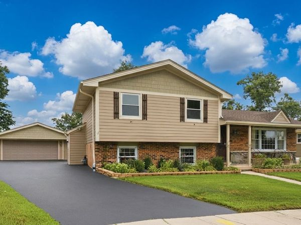 10453 S Stowe Court , Palos Hills, IL 60465