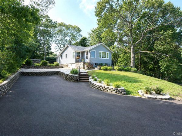 69 Hill Drive , Riverhead, NY 11901