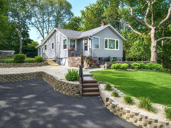 69 Hill Drive, Riverhead, NY 11901