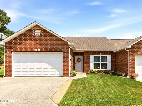 4509 Broadmeadow Way, Knoxville, TN 37912