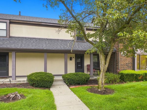 5796 Hallridge Circle , Columbus, OH 43232