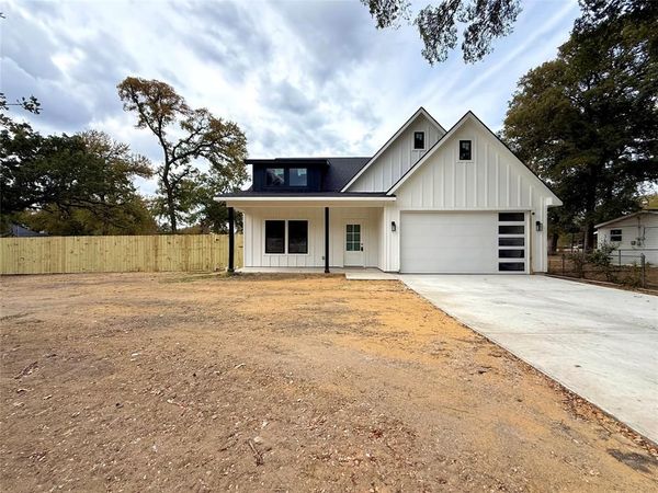 941 Robinhood Boulevard, Mesquite, TX 75149