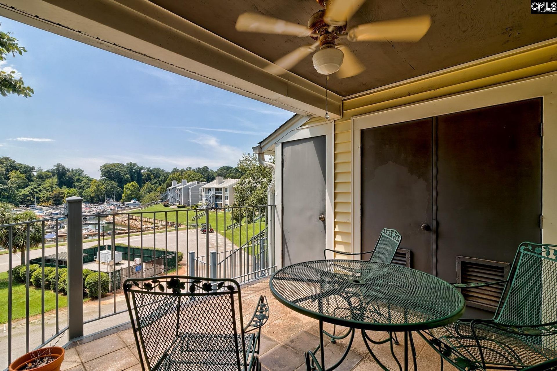 123 Cove Court  Photo 4