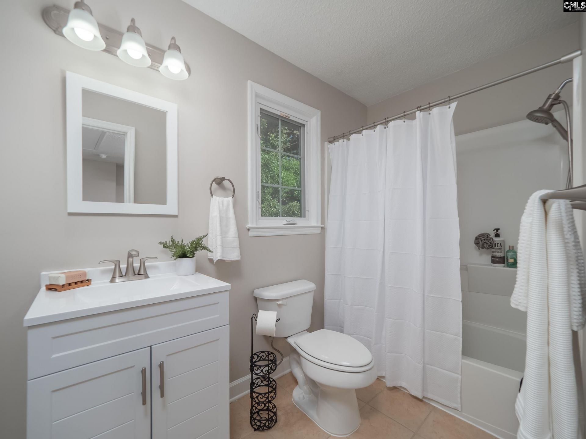 1819 Shadowood Photo 16