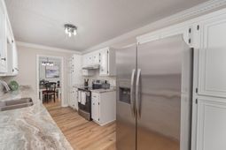1819 Shadowood photo 4