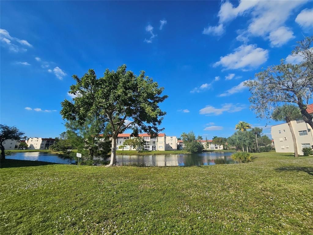 3051 Sunrise Lakes Drive E, Unit 203, Sunrise, FL 33322 Photo