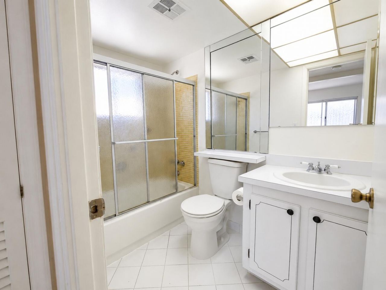 3051 Sunrise Lakes Drive E, Unit 203, Sunrise, FL 33322 Photo