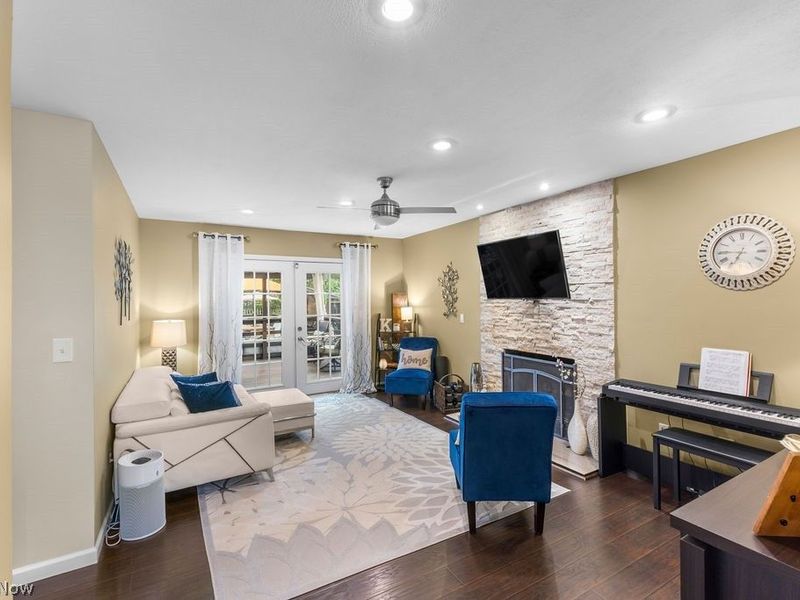 578 Martinique Circle, Stow, OH 44224 Photo 12