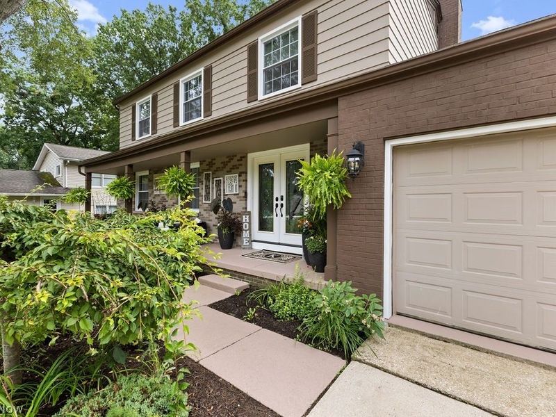 578 Martinique Circle, Stow, OH 44224 Photo 2