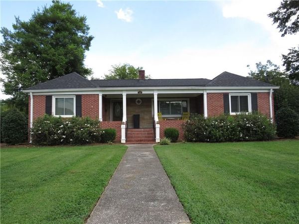 318 N College Street , Cedartown, GA 30125