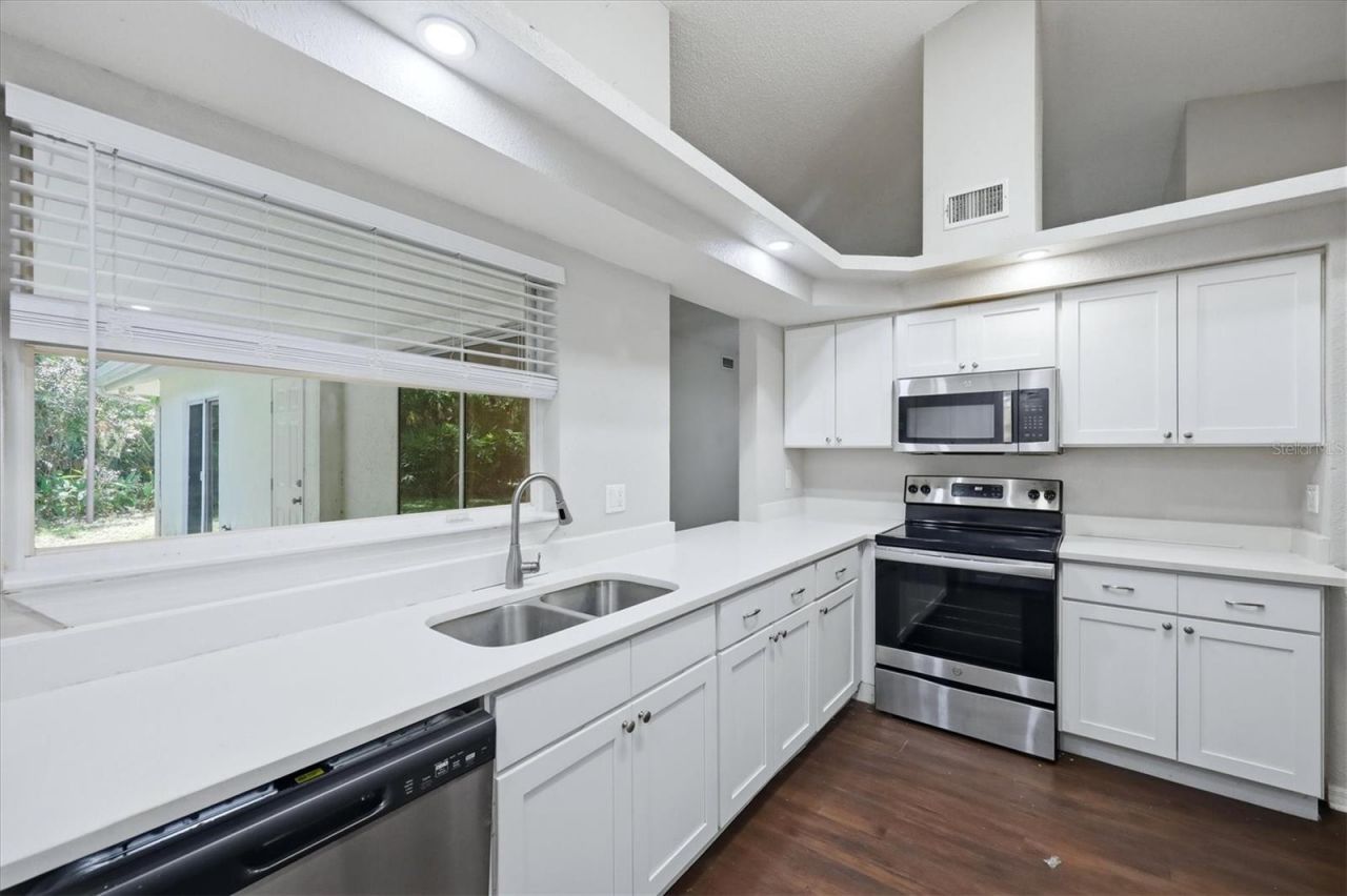 4537 Chimney Creek Drive, Sarasota, FL 34235 Photo