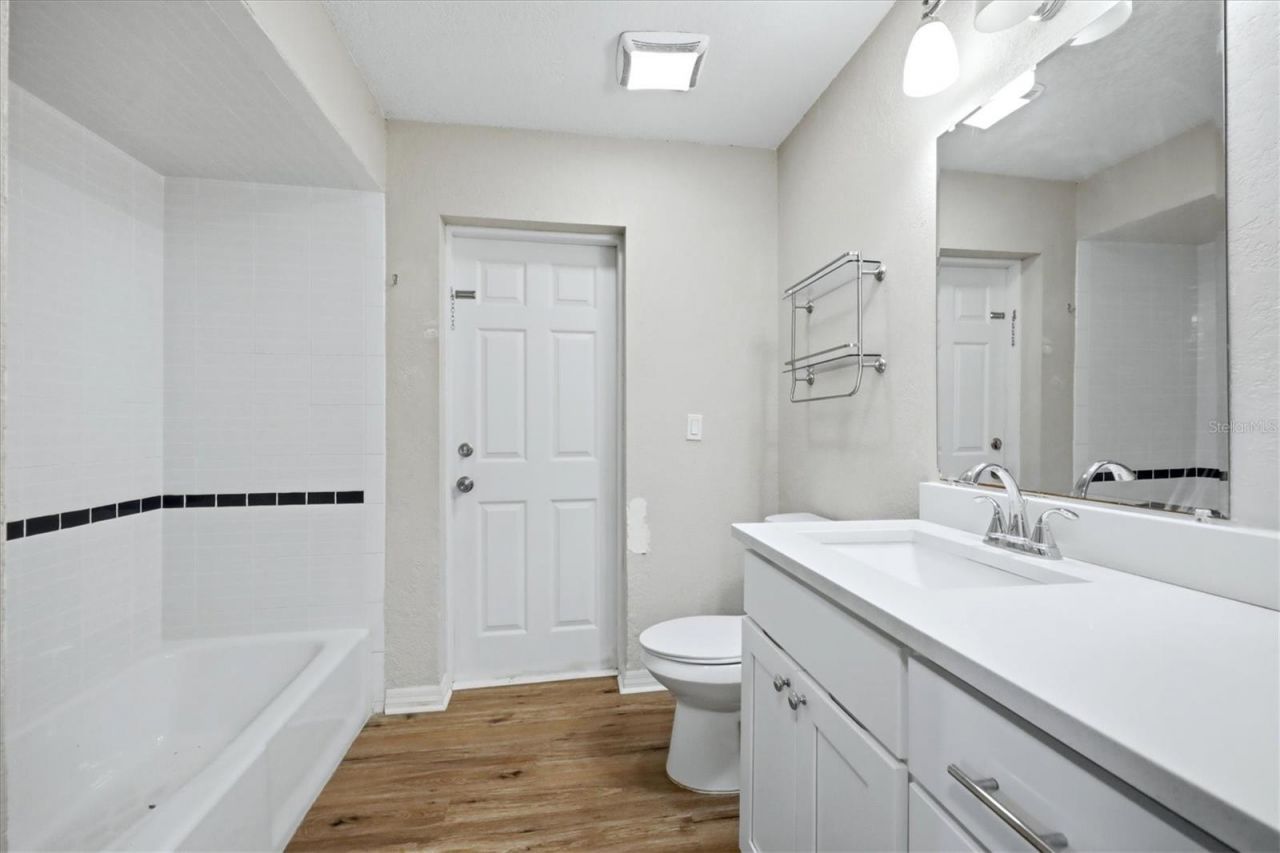 4537 Chimney Creek Drive, Sarasota, FL 34235 Photo