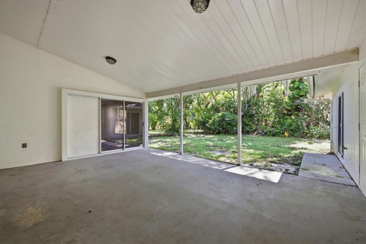 4537 Chimney Creek Drive, Sarasota, FL 34235 Photo