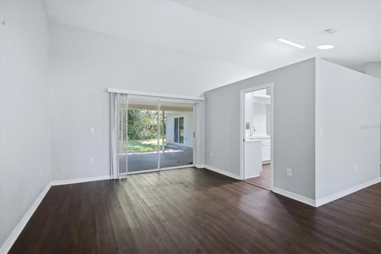 4537 Chimney Creek Drive, Sarasota, FL 34235 Photo