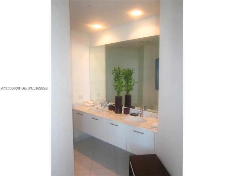 55 SE 6th St , Unit 4102, Miami, FL 33131 Photo
