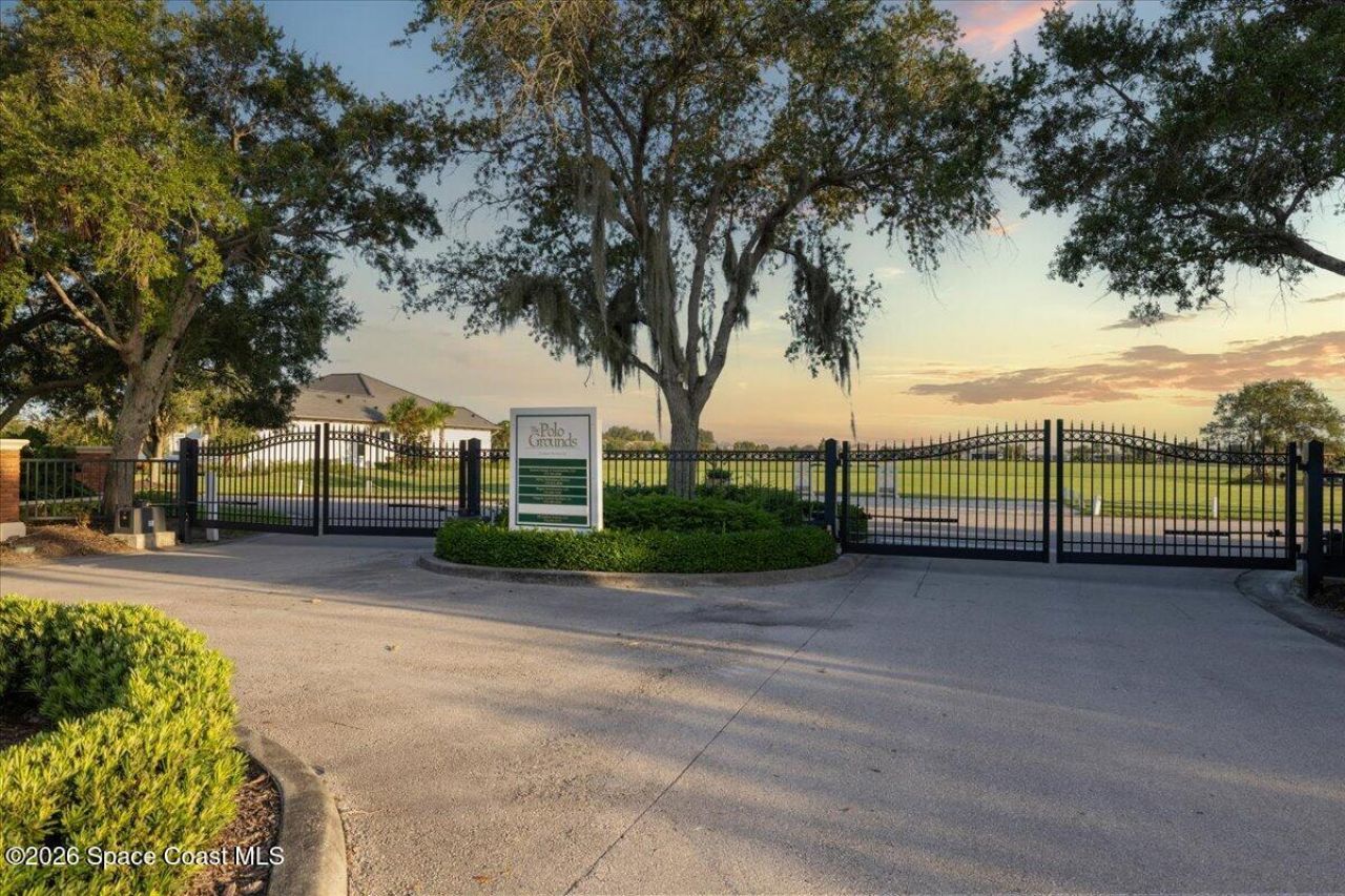 1023 W Polo Grounds Drive , Vero Beach, FL 32966 Photo