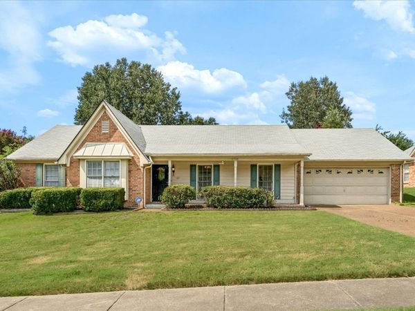 8708 OAK TRAIL LN, Memphis, TN 38018