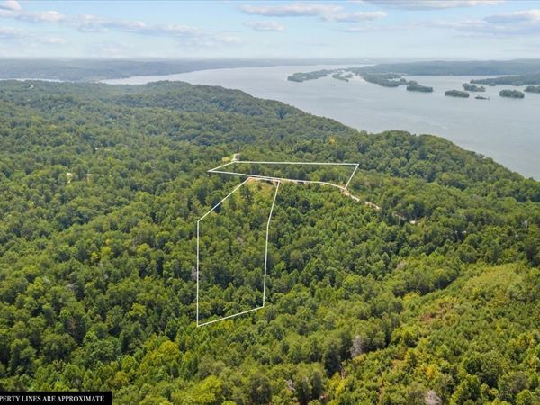 90 Float Dr, Unit 246, Waverly, TN 37185
