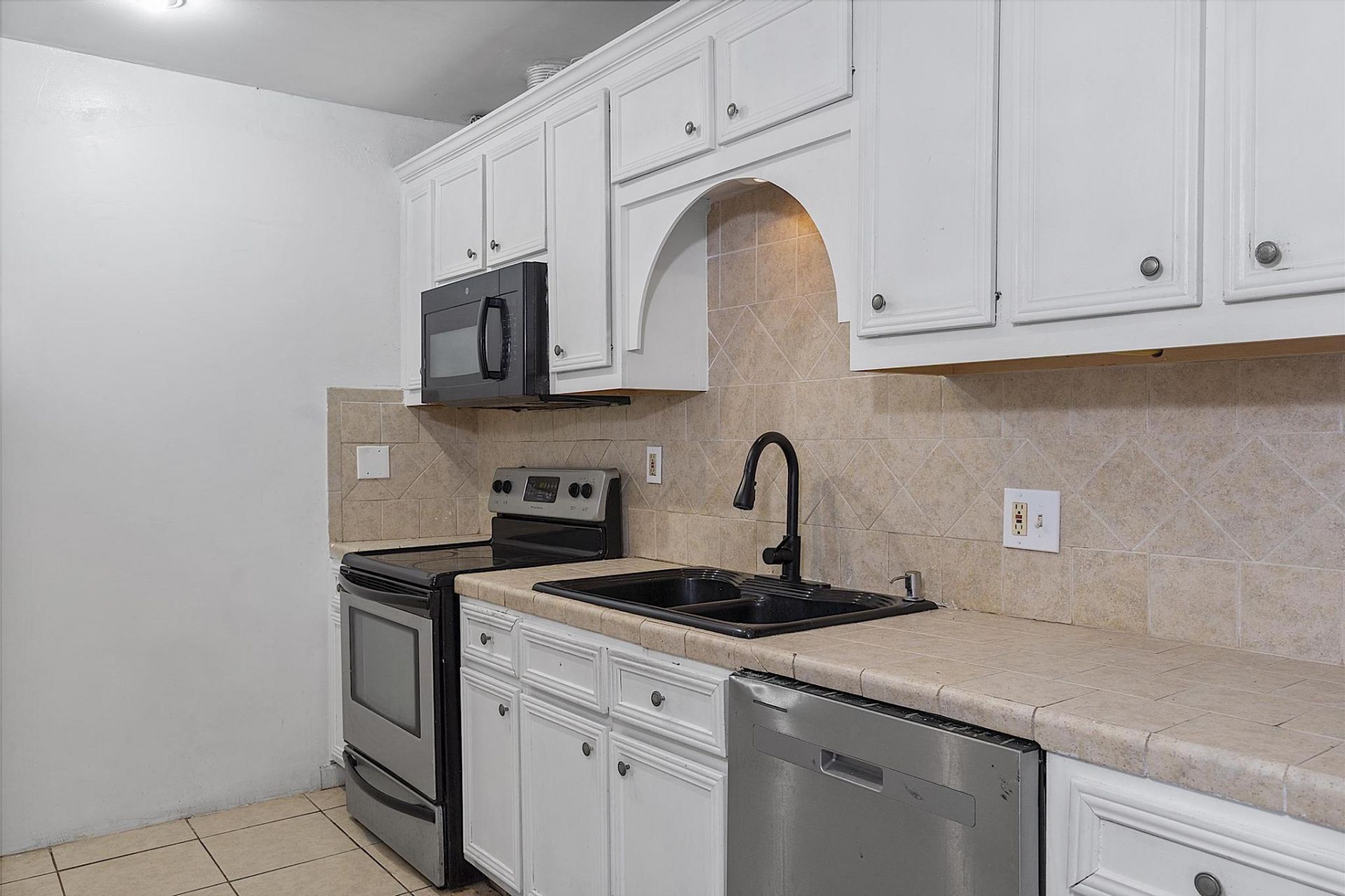 16025 NW 20th Avenue, Miami Gardens, FL 33054 Photo