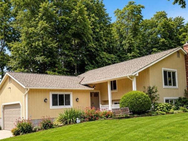 9000 Bluejay Lane , Mentor, OH 44060