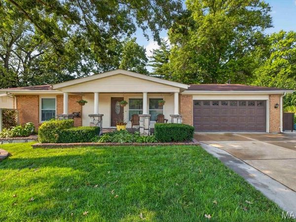 4482 Dantonaire Place , St Louis, MO 63128