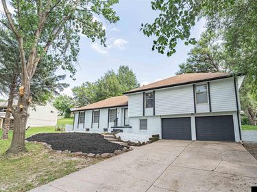 16559 Dorcas Street, Omaha, NE 68130