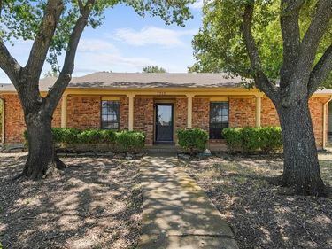 7212 Field View Lane, Dallas, TX 75249