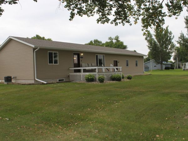 409 N Lincoln Street, Groton, SD 57445