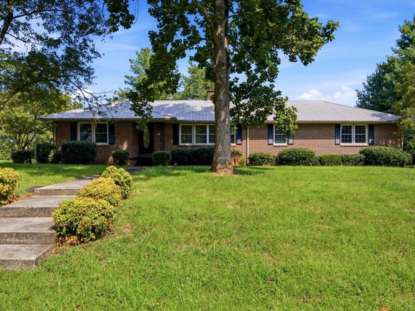 401 E Petty Lane, Winchester, TN 37398