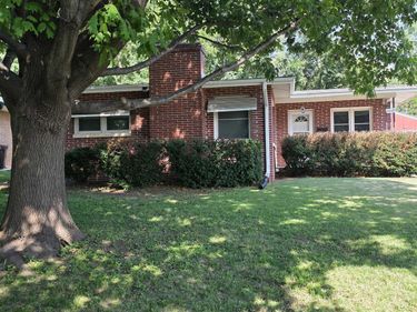 2009 Calhoun Street, Bellevue, NE 68005