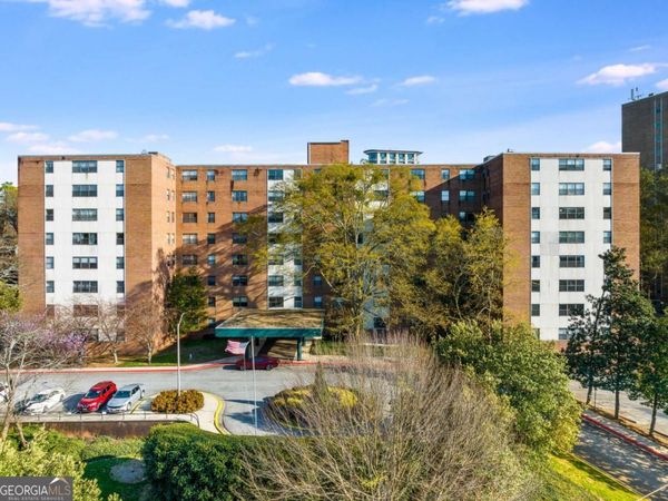 2965 Pharr Court South NW, Unit 118, Atlanta, GA 30305