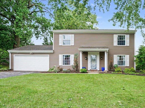 1343 Riding Mall Drive, South Bend, IN 46614