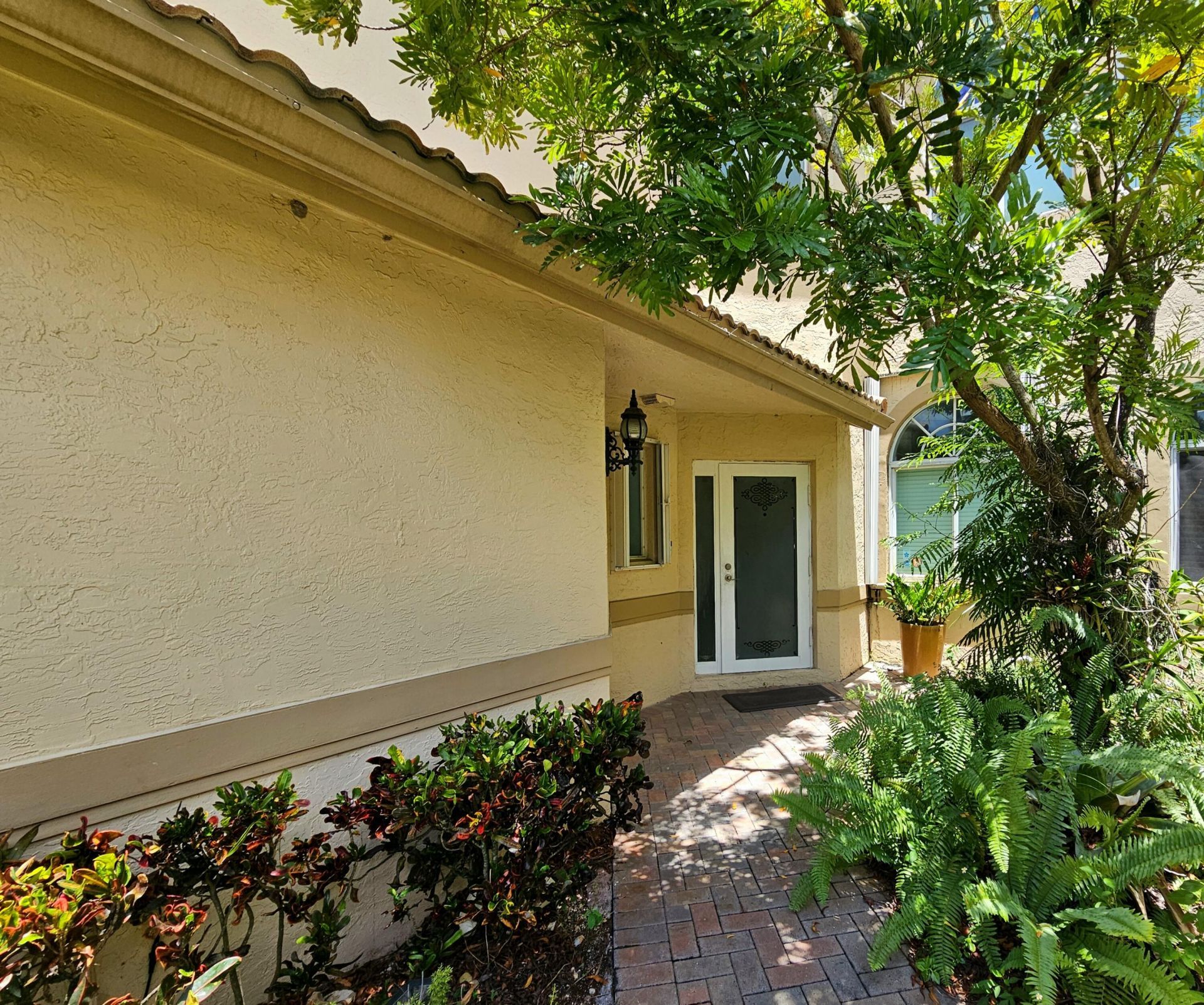 8149 Madison Lakes Circle S, Davie, FL 33328 Photo