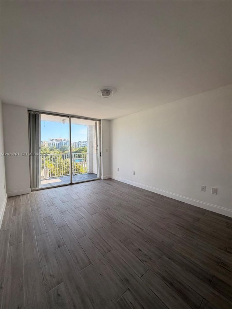 1010 NW 11th St, Unit 507, Miami, FL 33136 Photo
