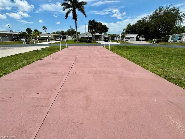 27341 Valois DR, BONITA SPRINGS, FL 34135