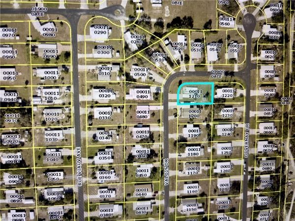 27341 Valois DR , BONITA SPRINGS, FL 34135